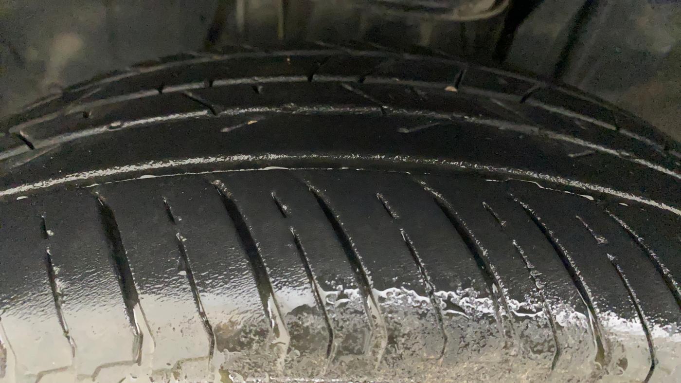 2021 Nissan MAGNITE XV TURBO, Petrol, Manual, 9,278 km, Left Front Tyre Tread