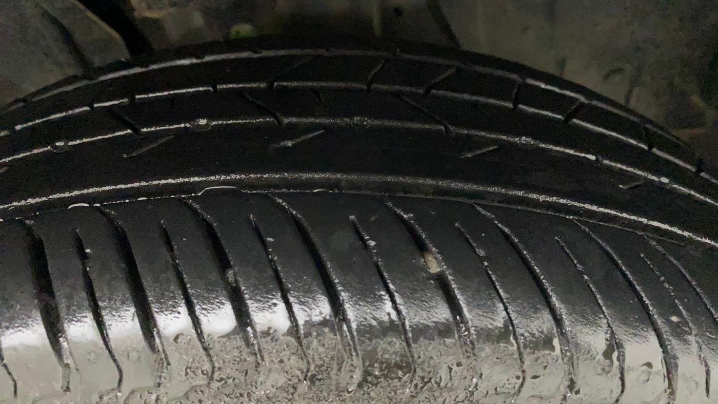 2021 Nissan MAGNITE XV TURBO, Petrol, Manual, 9,278 km, Right Front Tyre Tread