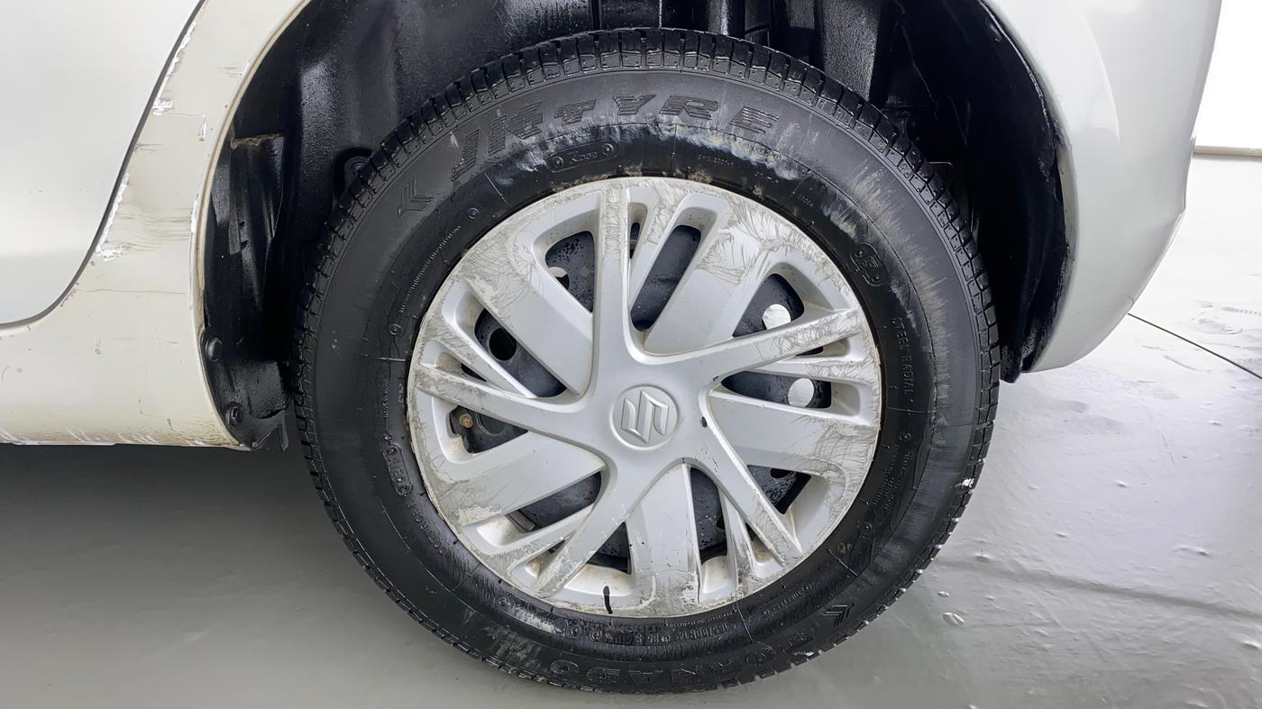 2015 Maruti Swift VXI, Petrol, Manual, 39,493 km, Left Rear Wheel