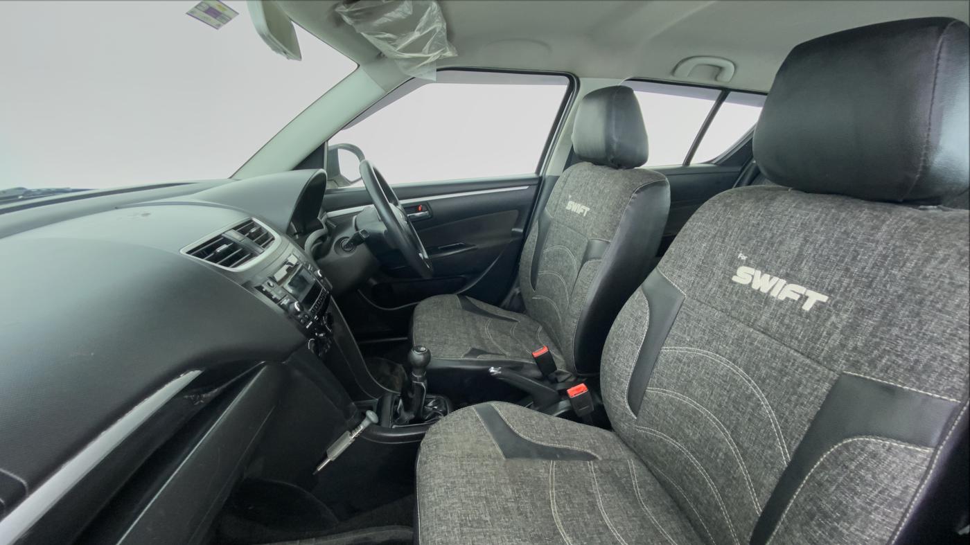 2015 Maruti Swift VXI, Petrol, Manual, 39,493 km, Right Side Front Door Cabin
