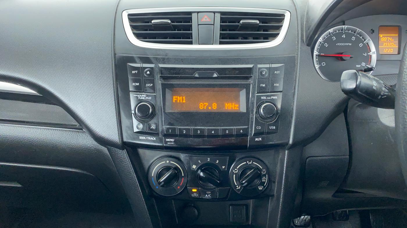 2015 Maruti Swift VXI, Petrol, Manual, 39,493 km, Air Conditioner