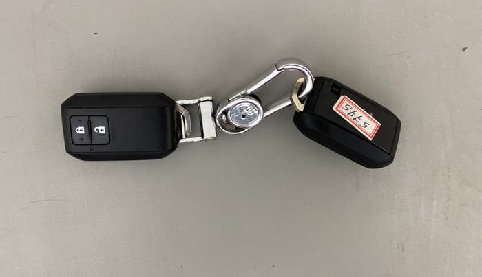 2019 Maruti Baleno ZETA CVT PETROL 1.2, Petrol, Automatic, 15,900 km, Key Close Up