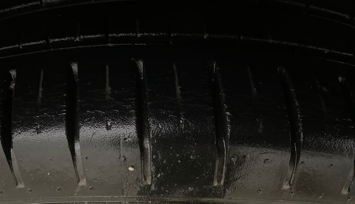 2019 Maruti Baleno ZETA CVT PETROL 1.2, Petrol, Automatic, 15,900 km, Right Front Tyre Tread