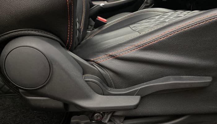 2019 Maruti Baleno ZETA CVT PETROL 1.2, Petrol, Automatic, 15,900 km, Driver Side Adjustment Panel