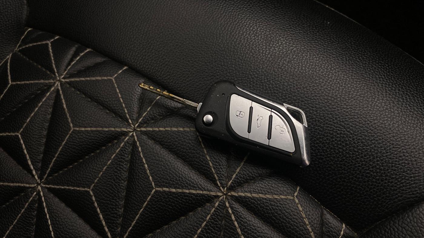 2019 Tata Tiago XE PETROL, Petrol, Manual, 71,183 km, Key Close Up