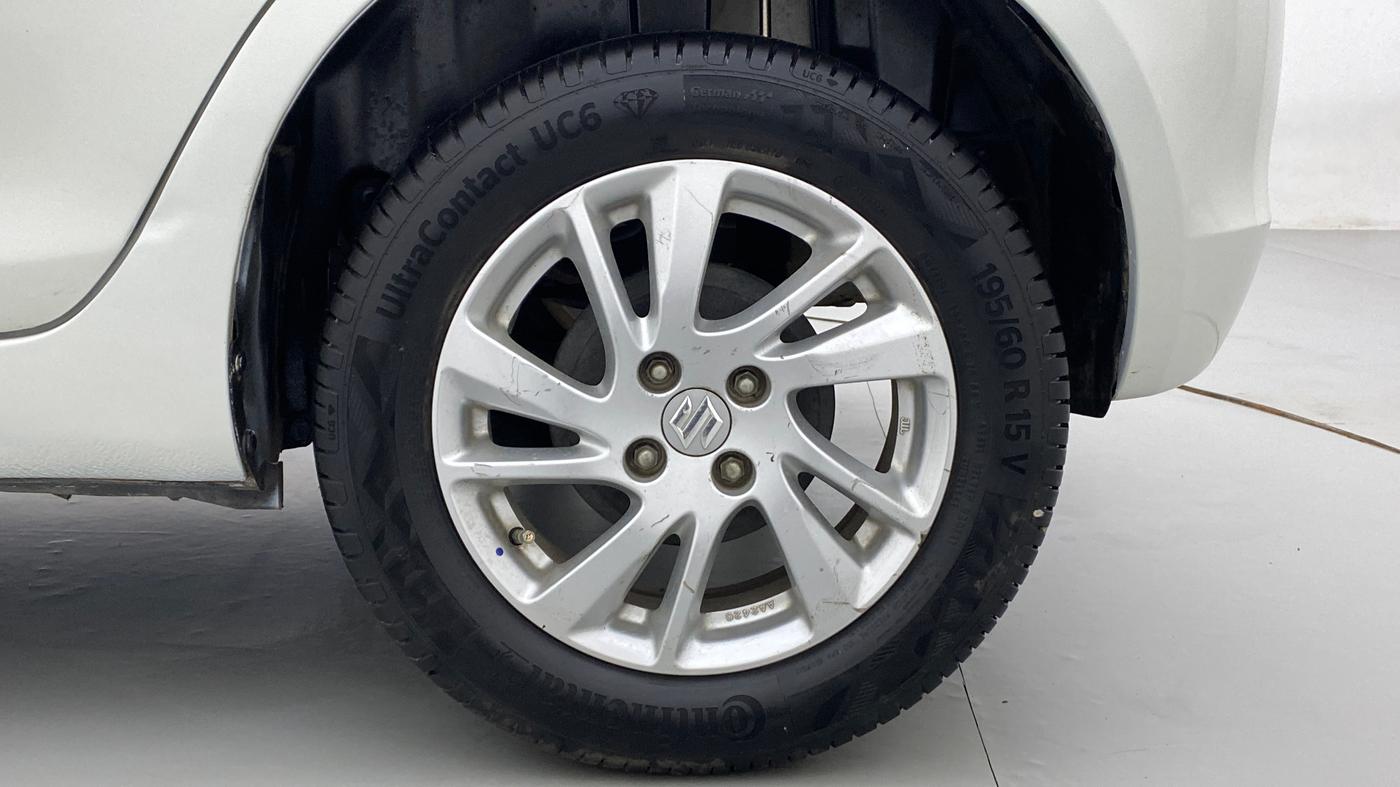 2012 Maruti Swift ZXI D, Petrol, Manual, 65,408 km, Left Rear Wheel