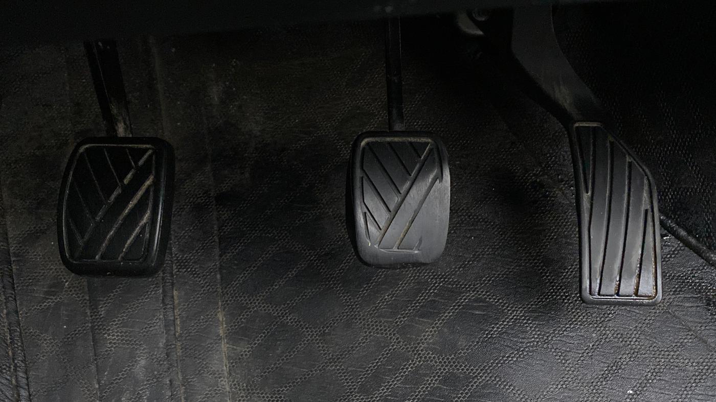 2012 Maruti Swift ZXI D, Petrol, Manual, 65,408 km, Pedals
