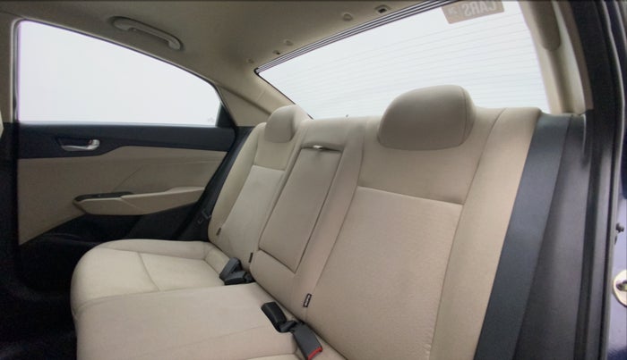 2020 Hyundai Verna SX 1.5 VTVT, Petrol, Manual, 53,232 km, Right Side Rear Door Cabin