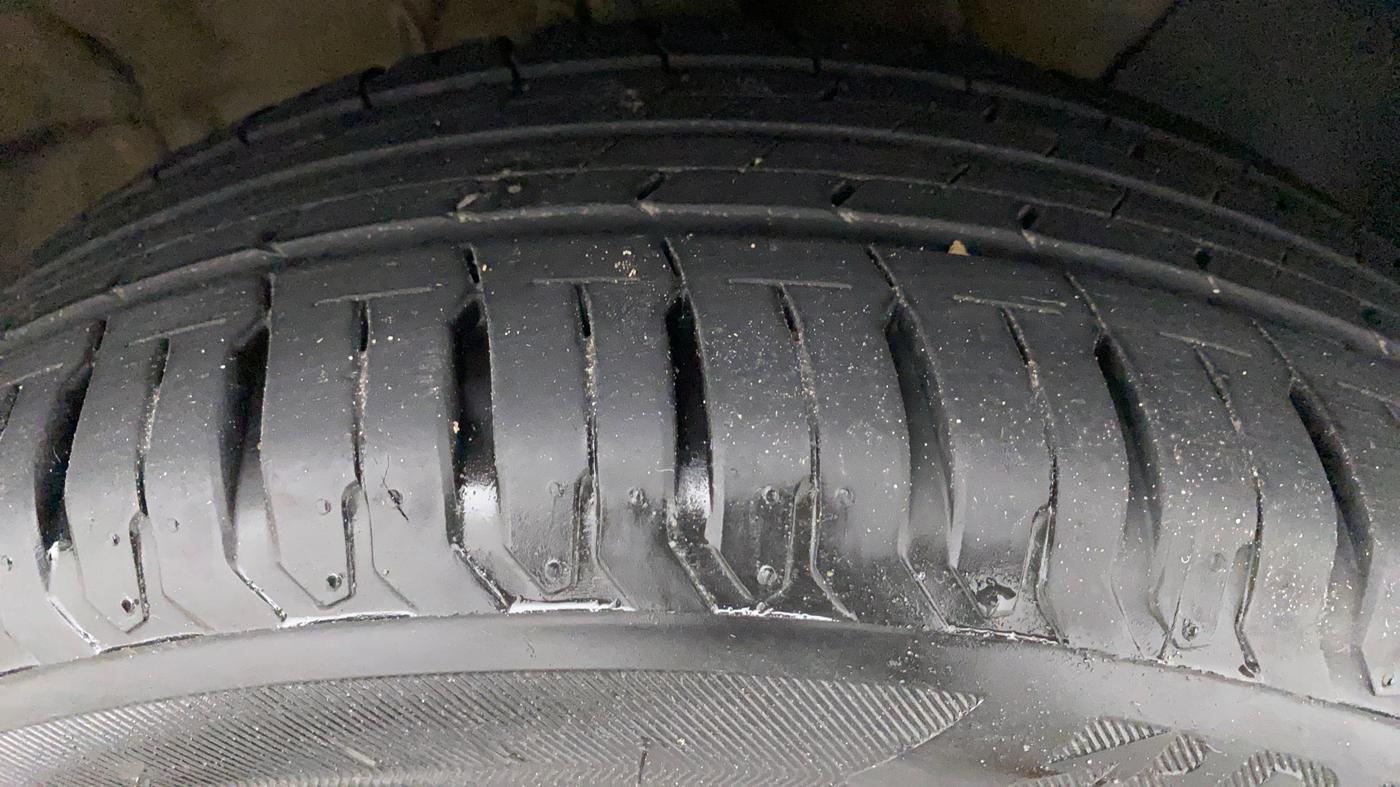 2020 Hyundai Verna SX 1.5 VTVT, Petrol, Manual, 53,232 km, Right Rear Tyre Tread