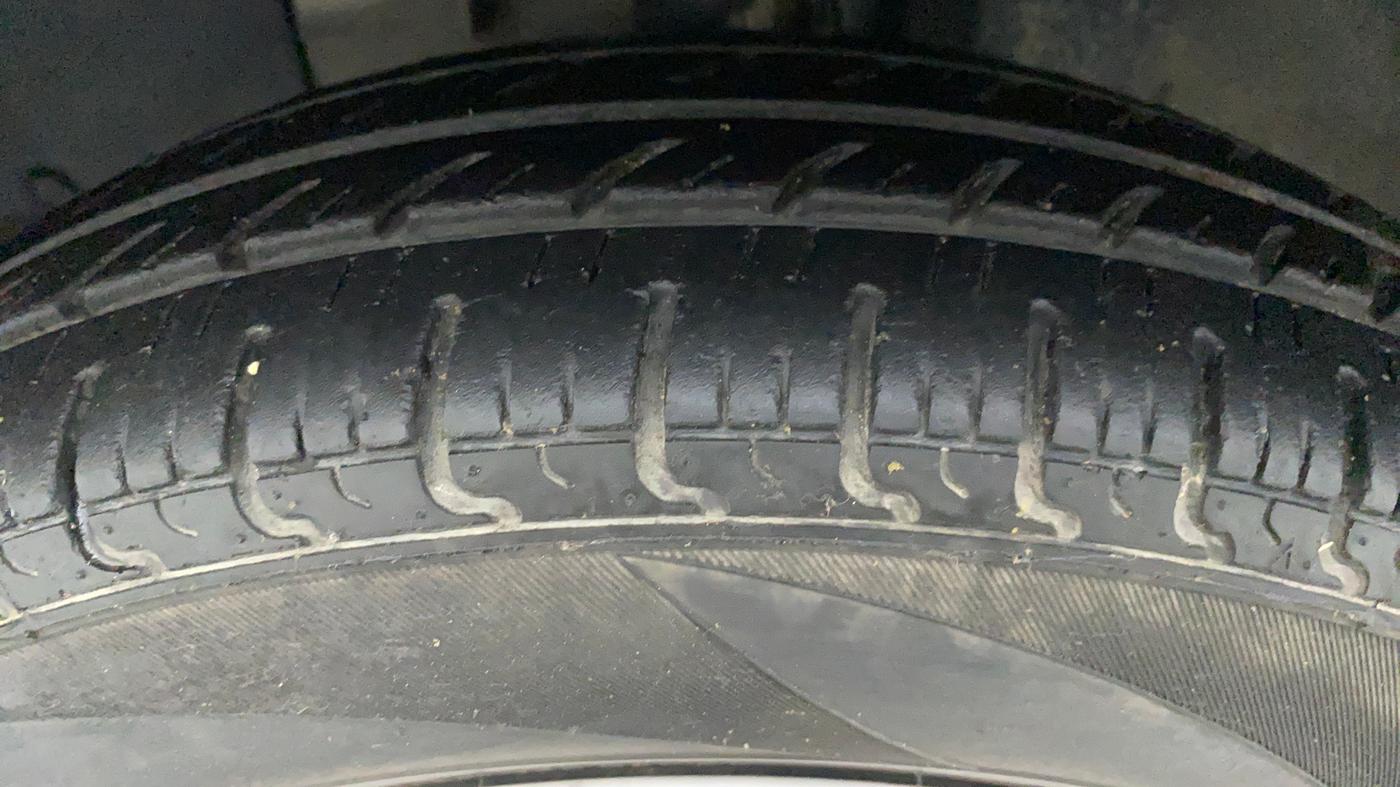 2019 Renault Kwid RXL, Petrol, Manual, 12,444 km, Left Front Tyre Tread