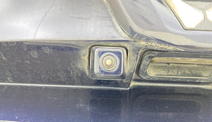 2022 Mahindra XUV700 AX 7 LUXURY D MT 7 STR, Diesel, Manual, 39,656 km, Parking Camera