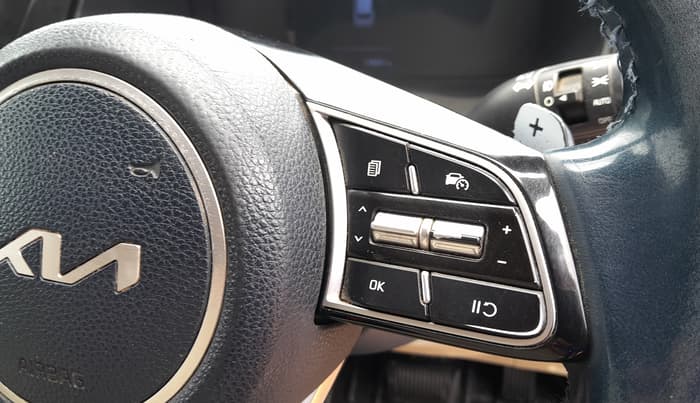 2022 KIA CARENS LUXURY PLUS 1.5 DIESEL AT 6 STR, Diesel, Automatic, 1,38,060 km, Adaptive Cruise Control