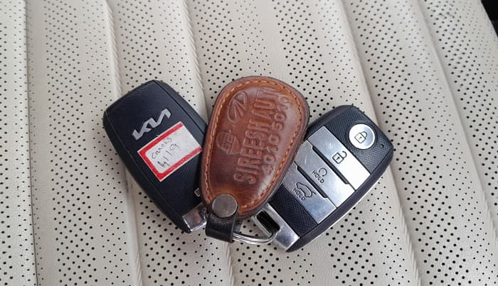 2022 KIA CARENS LUXURY PLUS 1.5 DIESEL AT 6 STR, Diesel, Automatic, 1,38,060 km, Key Close Up