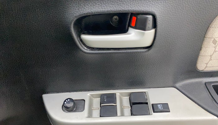 2016 Maruti Wagon R 1.0 VXI AMT, Petrol, Automatic, 40,016 km, Driver Side Door Panels Control