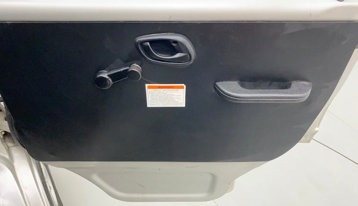 2018 Maruti Eeco 5 STR CNG WITH AC PLUSHTR, CNG, Manual, 53,803 km, Driver Side Door Panels Control