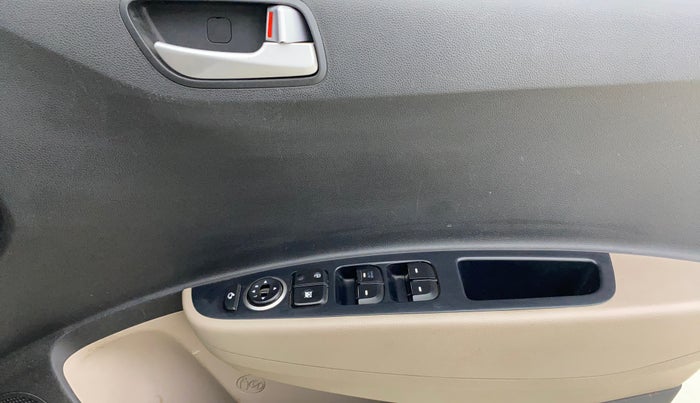 2017 Hyundai Grand i10 ASTA 1.2 KAPPA VTVT, Petrol, Manual, 43,426 km, Driver Side Door Panels Control