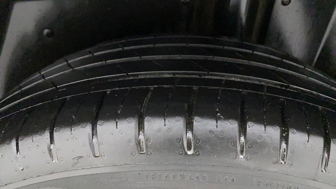 2022 MG HECTOR SHARP 1.5 PETROL CVT, Petrol, Automatic, 29,560 km, Left Rear Tyre Tread