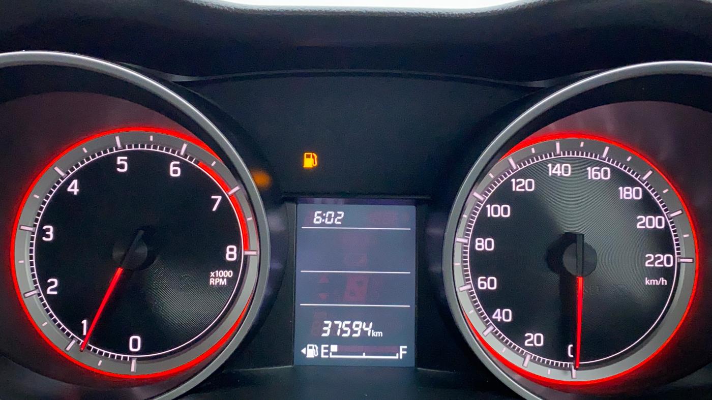 2018 Maruti Swift VXI D, Petrol, Manual, 37,647 km, Odometer Image