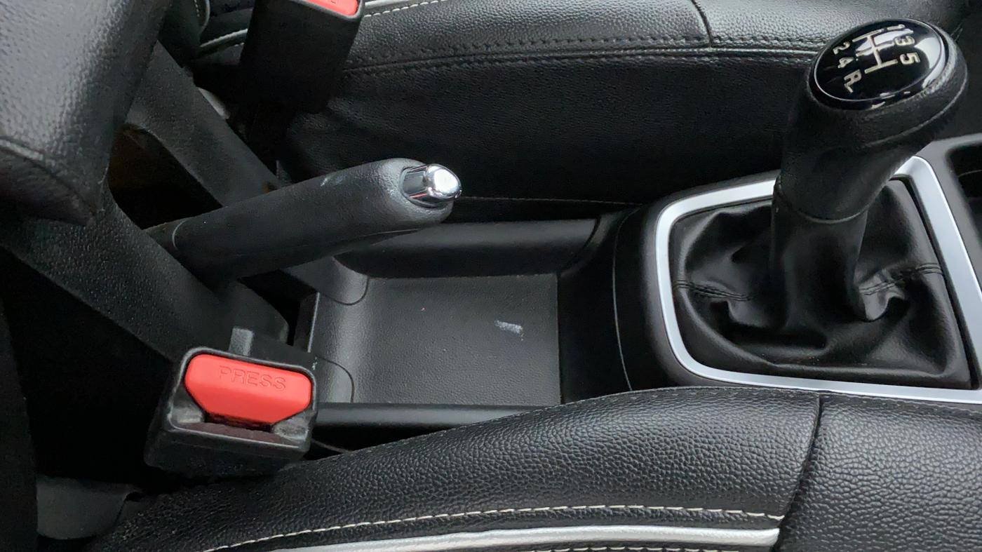 2018 Maruti Swift VXI D, Petrol, Manual, 37,647 km, Gear Lever