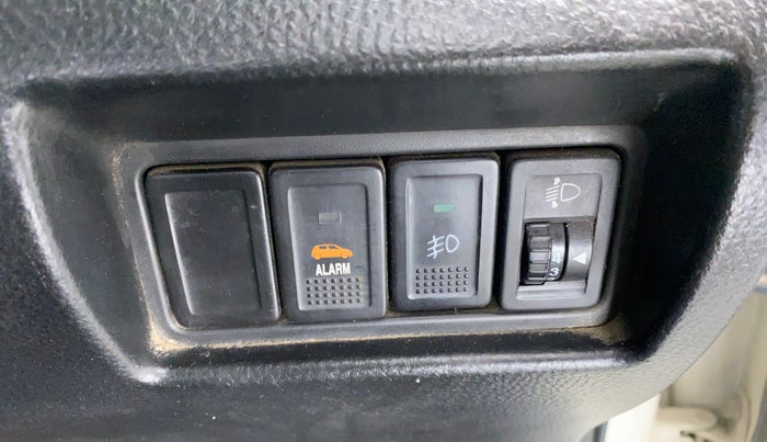 2012 Maruti Swift VXI, Petrol, Manual, 97,529 km, Dashboard - Headlight height adjustment not working