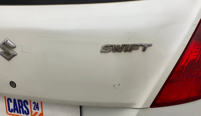 2012 Maruti Swift VXI, Petrol, Manual, 97,529 km, Dicky (Boot door) - Minor scratches