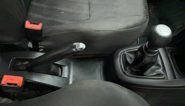 2012 Maruti Swift VXI, Petrol, Manual, 97,529 km, Gear Lever