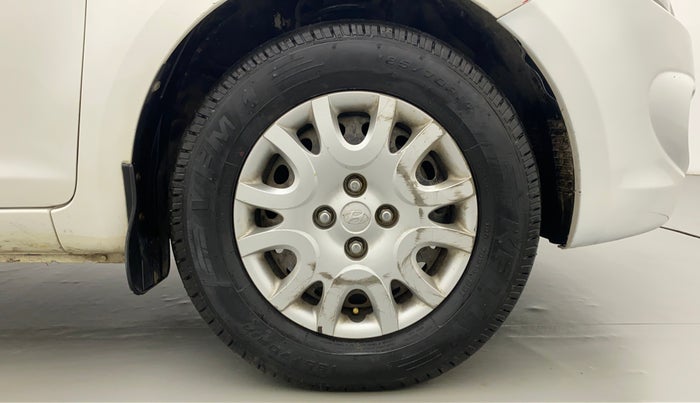 2011 Hyundai i20 MAGNA (O) 1.2, Petrol, Manual, 40,889 km, Right Front Wheel
