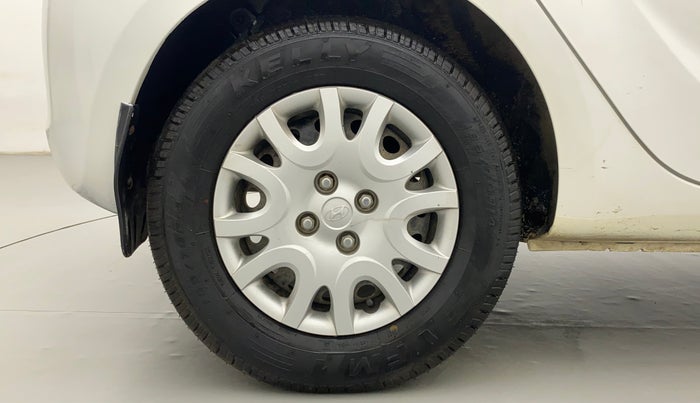 2011 Hyundai i20 MAGNA (O) 1.2, Petrol, Manual, 40,889 km, Right Rear Wheel