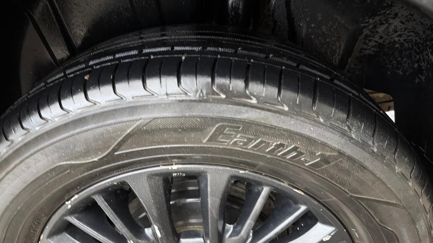 2021 Maruti XL6 ALPHA MT, Petrol, Manual, 67,171 km, Left Rear Tyre Tread