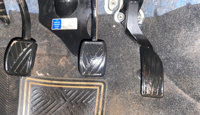 2017 Maruti Ciaz S 1.4 MT PETROL, Petrol, Manual, 71,051 km, Pedals