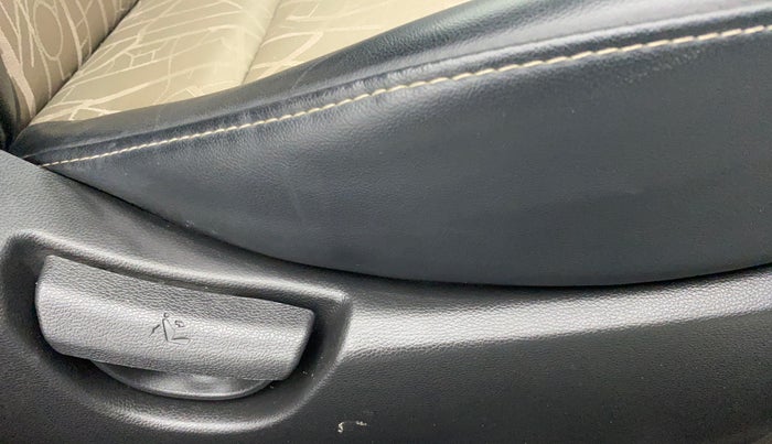 2020 Hyundai Grand i10 SPORTZ 1.2 KAPPA VTVT, Petrol, Manual, 27,272 km, Driver Side Adjustment Panel