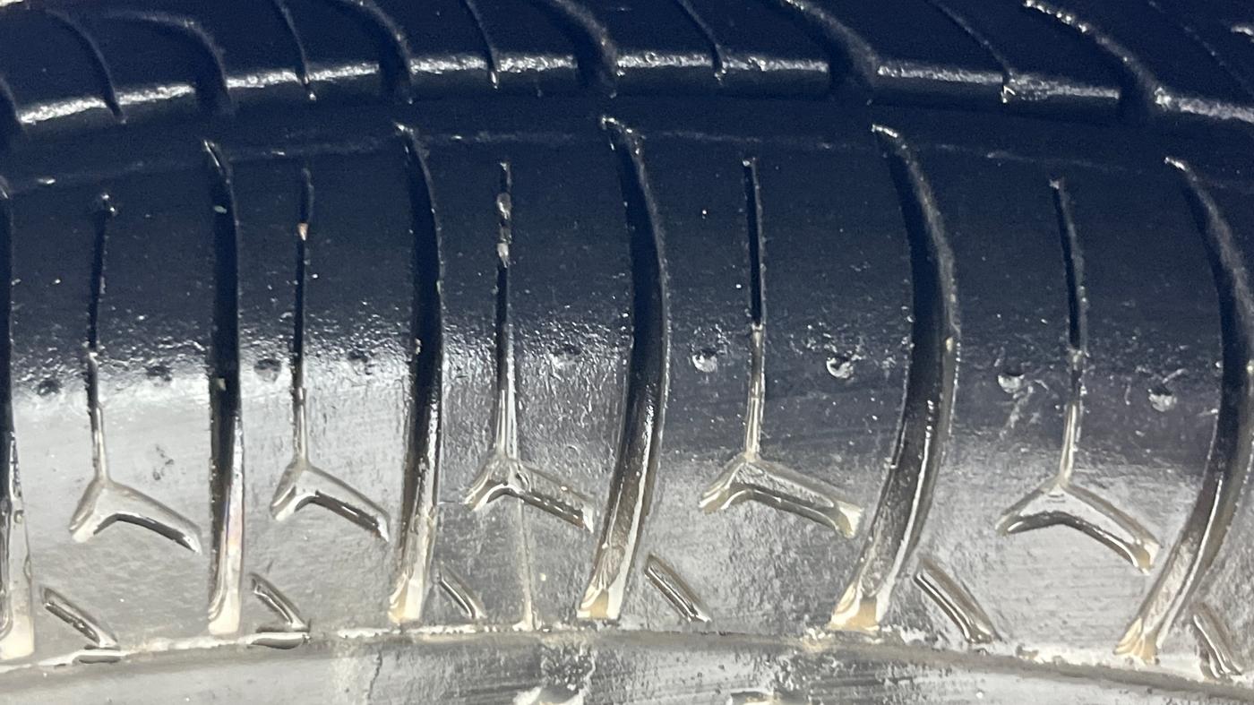 2014 Hyundai Eon D-LITE+, Petrol, Manual, 76,761 km, Left Front Tyre Tread