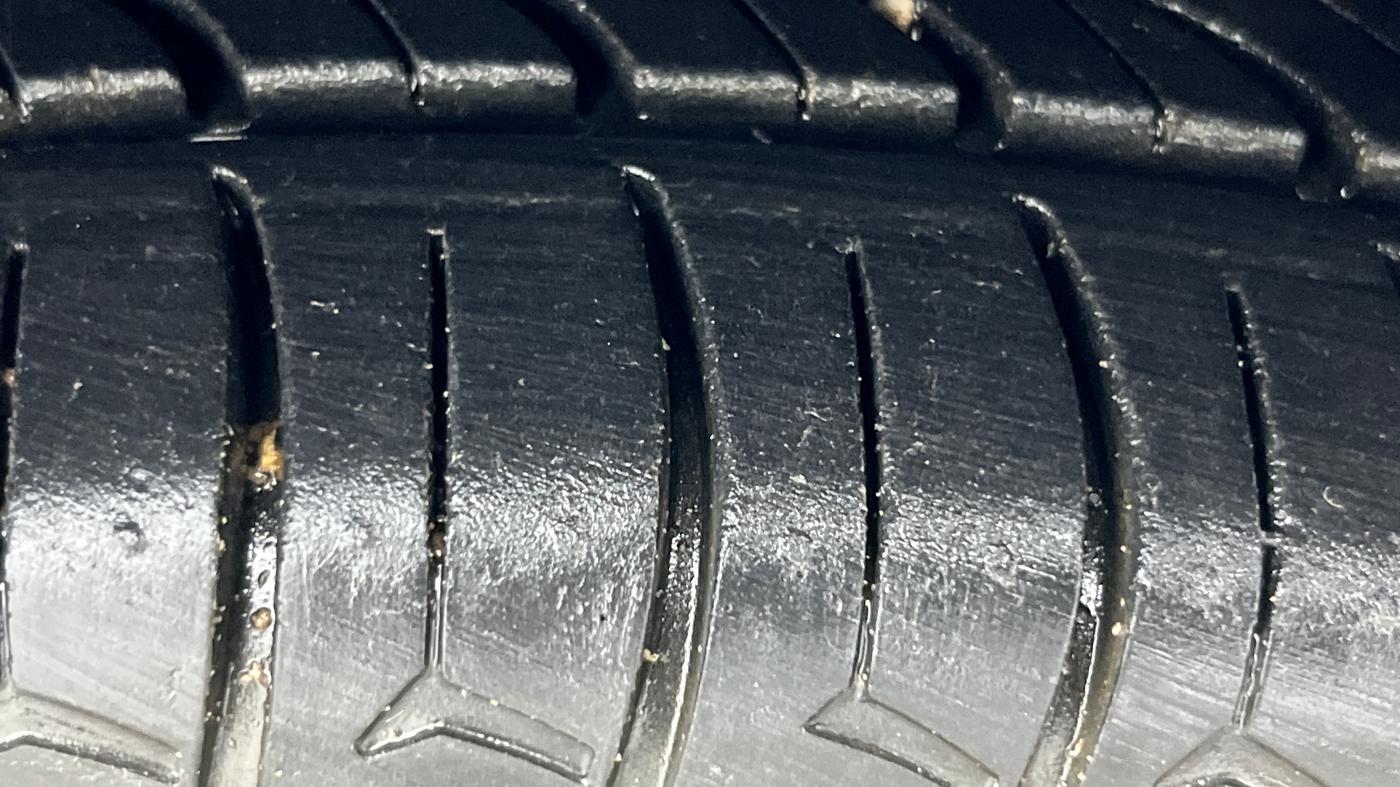 2014 Hyundai Eon D-LITE+, Petrol, Manual, 76,761 km, Right Front Tyre Tread
