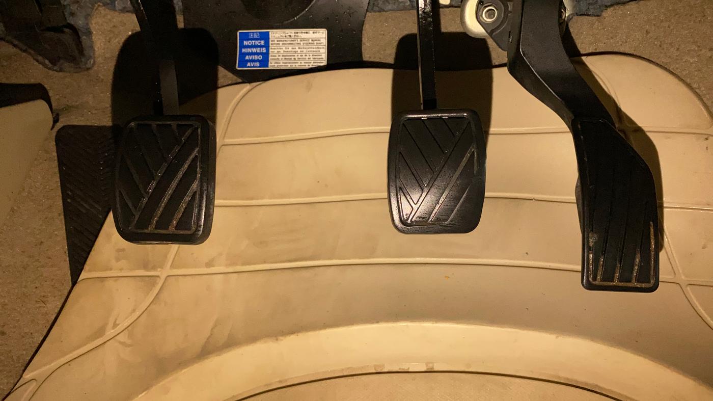 2017 Maruti Ciaz DELTA 1.4 MT PETROL, Petrol, Manual, 92,709 km, Pedals