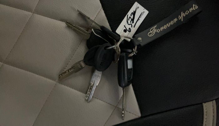 2015 Hyundai Grand i10 SPORTZ 1.2 KAPPA VTVT, Petrol, Manual, 53,416 km, Key Close Up