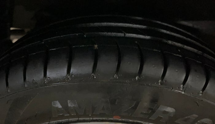 2015 Hyundai Grand i10 SPORTZ 1.2 KAPPA VTVT, Petrol, Manual, 53,416 km, Right Rear Tyre Tread