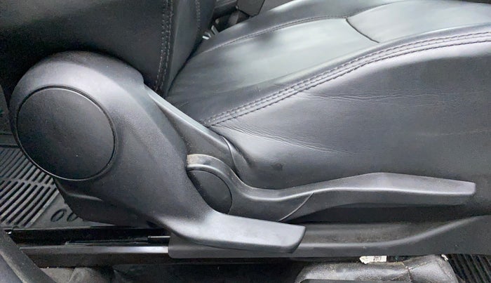 2019 Maruti Swift VXI AMT D, Petrol, Automatic, 39,187 km, Driver Side Adjustment Panel