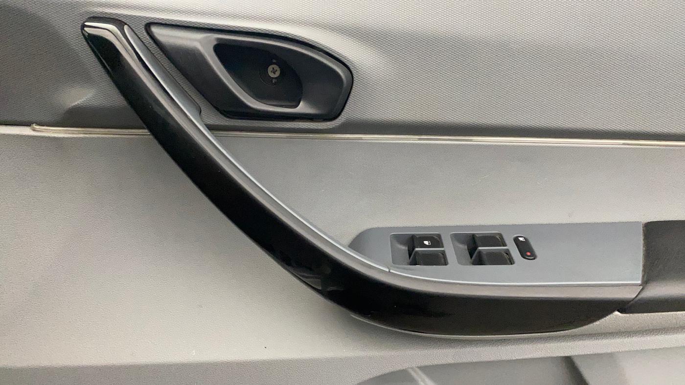 2021 Tata TIGOR XZ PETROL, Petrol, Manual, 76,410 km, Driver Side Door Panels Control