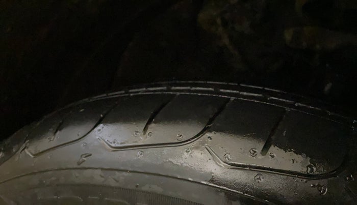 2019 KIA SELTOS HTK PLUS AT 1.5 DIESEL, Diesel, Automatic, 76,981 km, Right Front Tyre Tread