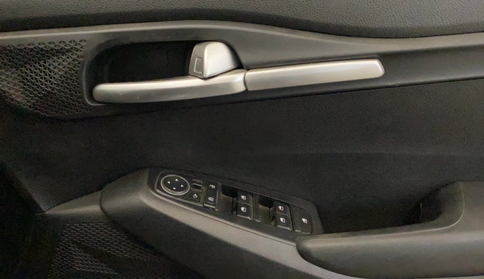 2019 KIA SELTOS HTK PLUS AT 1.5 DIESEL, Diesel, Automatic, 76,981 km, Driver Side Door Panels Control