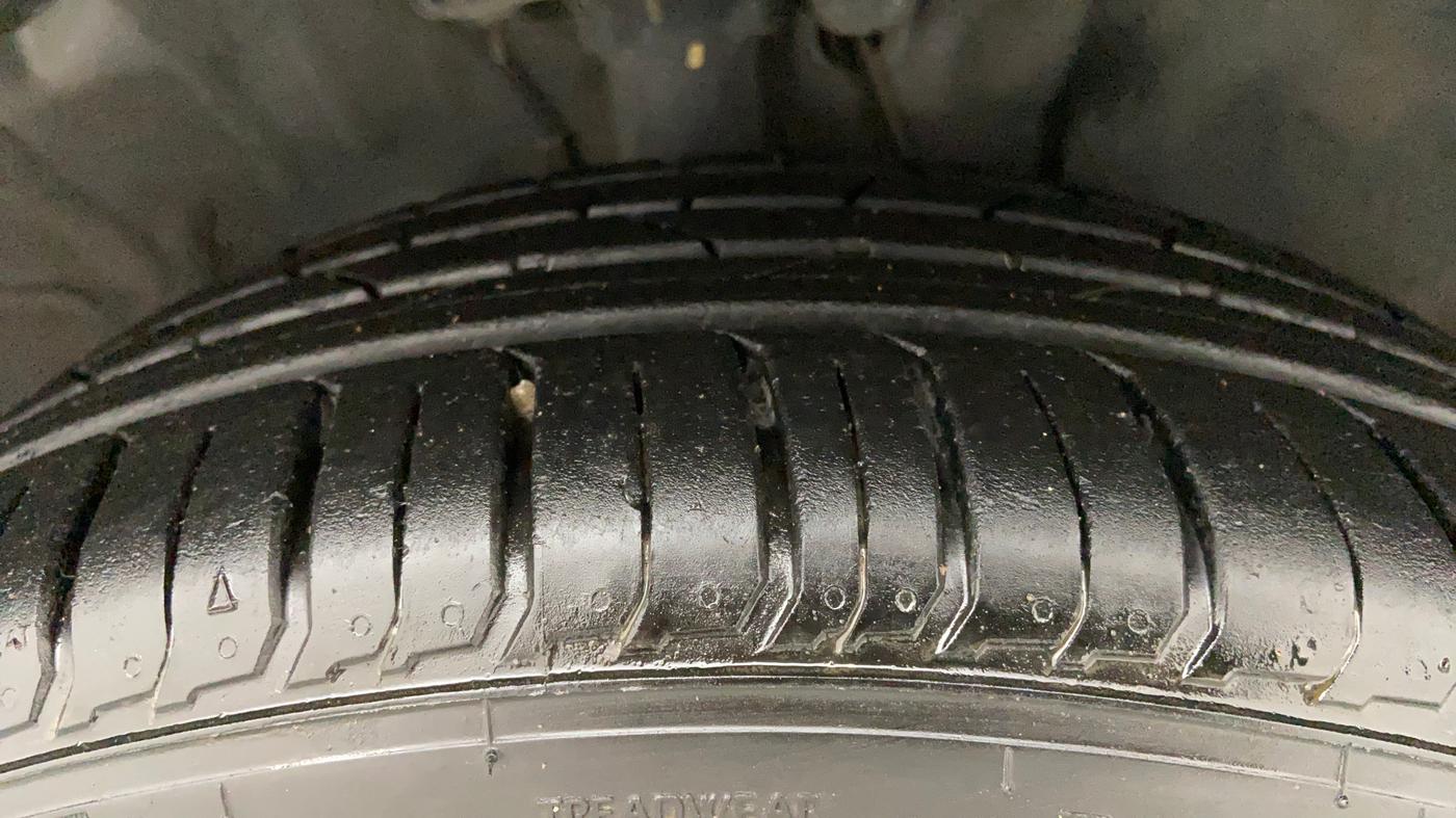 2021 Hyundai VENUE SX 1.0 (O) TURBO IMT, Petrol, Manual, 10,086 km, Right Front Tyre Tread