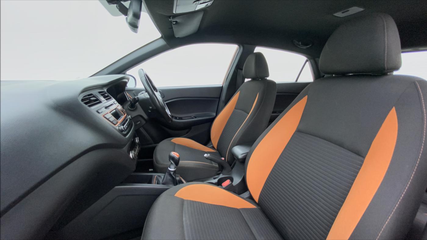 2015 Hyundai i20 Active 1.4 SX, Diesel, Manual, 67,192 km, Right Side Front Door Cabin