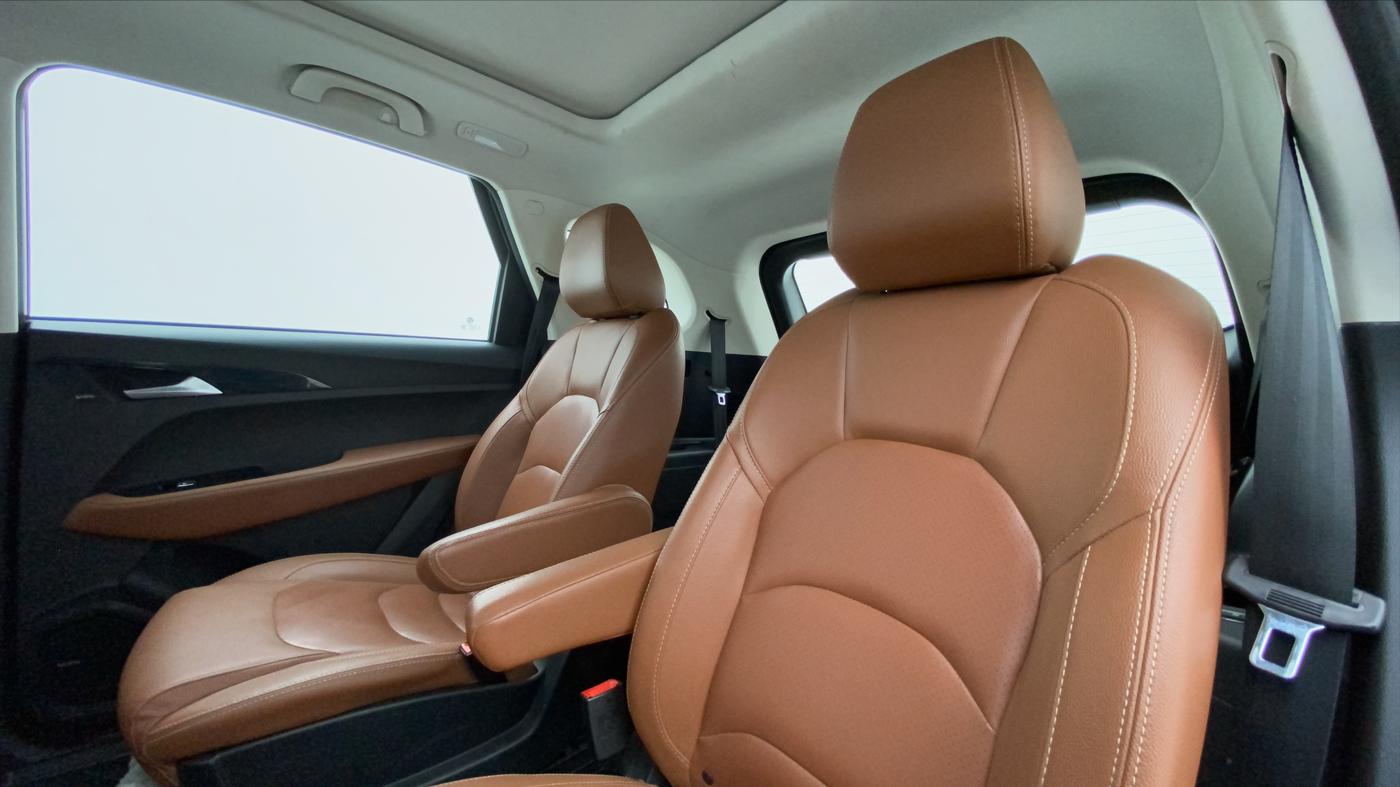 2020 MG HECTOR PLUS SHARP, Diesel, Manual, 83,124 km, Right Side Rear Door Cabin