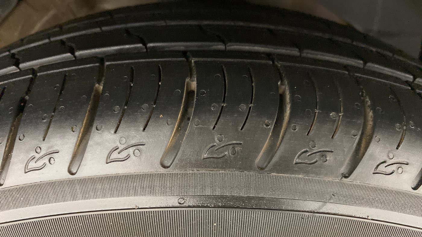 2020 MG HECTOR PLUS SHARP, Diesel, Manual, 83,124 km, Right Front Tyre Tread
