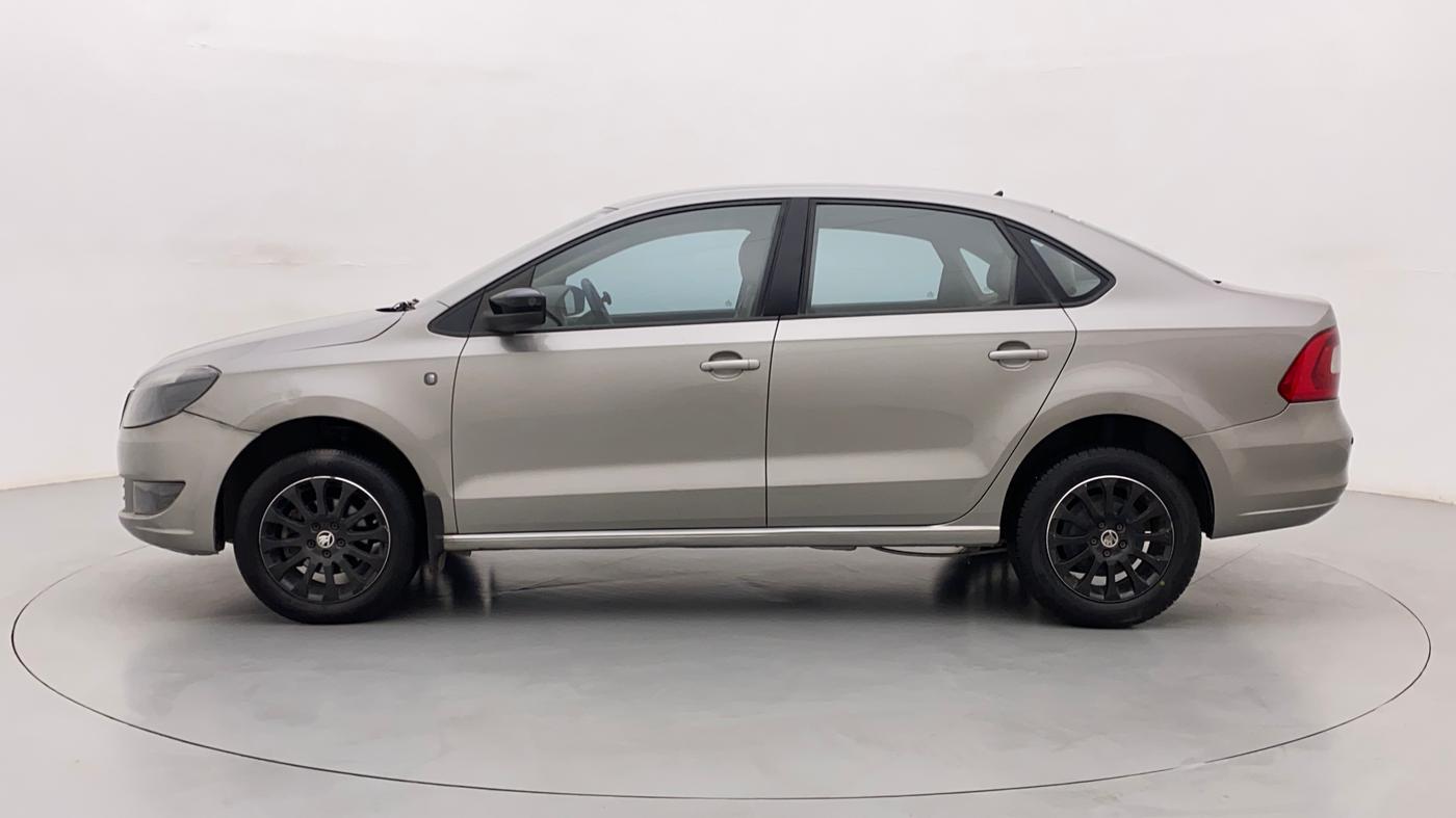2015 Skoda Rapid ELEGANCE 1.6 MPI MT, Petrol, Manual, 66,645 km, Left Side