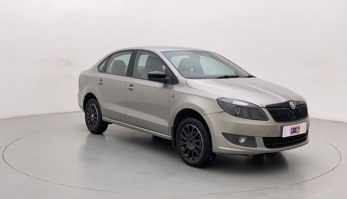 2015 Skoda Rapid ELEGANCE 1.6 MPI MT, Petrol, Manual, 66,645 km, Right Front Diagonal