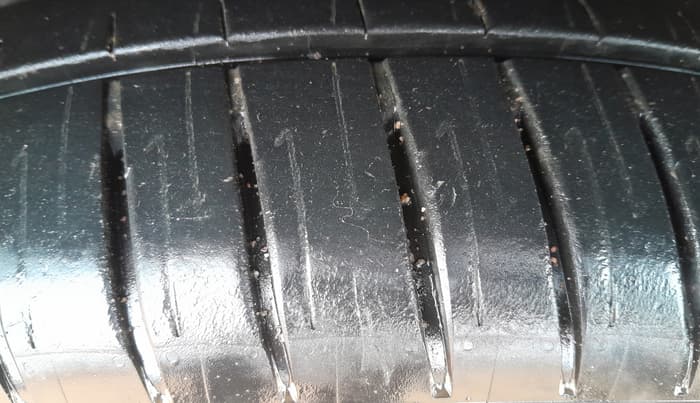 2014 Hyundai Santa Fe 4 WD AT, Diesel, Automatic, 90,566 km, Left Front Tyre Tread