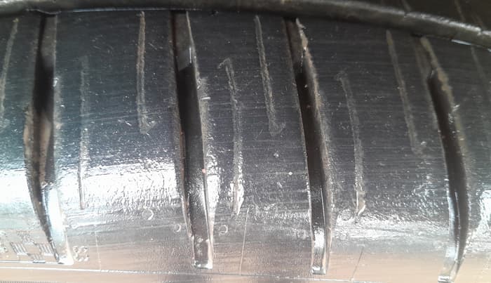 2014 Hyundai Santa Fe 4 WD AT, Diesel, Automatic, 90,566 km, Right Front Tyre Tread