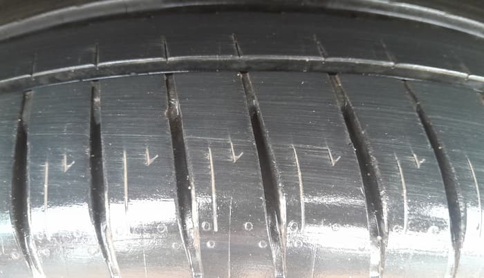 2014 Hyundai Santa Fe 4 WD AT, Diesel, Automatic, 90,566 km, Right Rear Tyre Tread