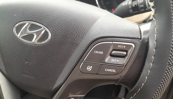 2014 Hyundai Santa Fe 4 WD AT, Diesel, Automatic, 90,566 km, Adaptive Cruise Control
